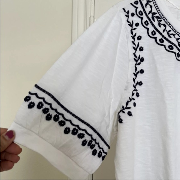 Charter club Embroidery Elbow sleeve knit top. Size L - Picture 4 of 4